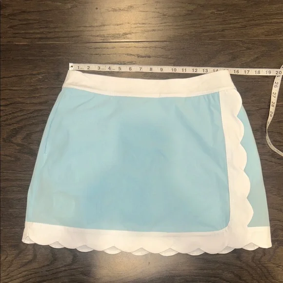 Elegant Blue and White Scalloped Mini Skirt - Picture 3 of 10